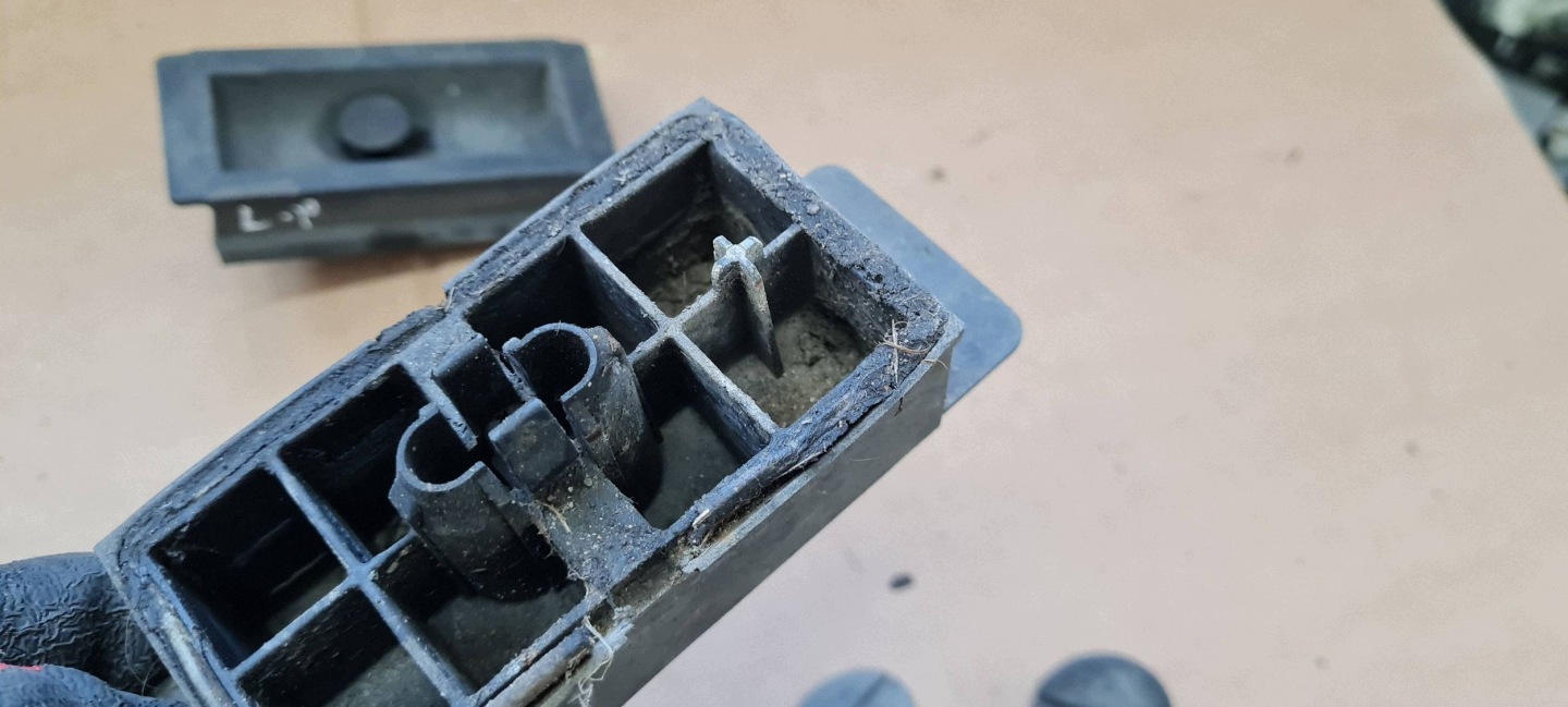A7 4G S7 bracket holder mouldings PROGOWEJ 4G0802845 4G0802847 A6 C7 4G