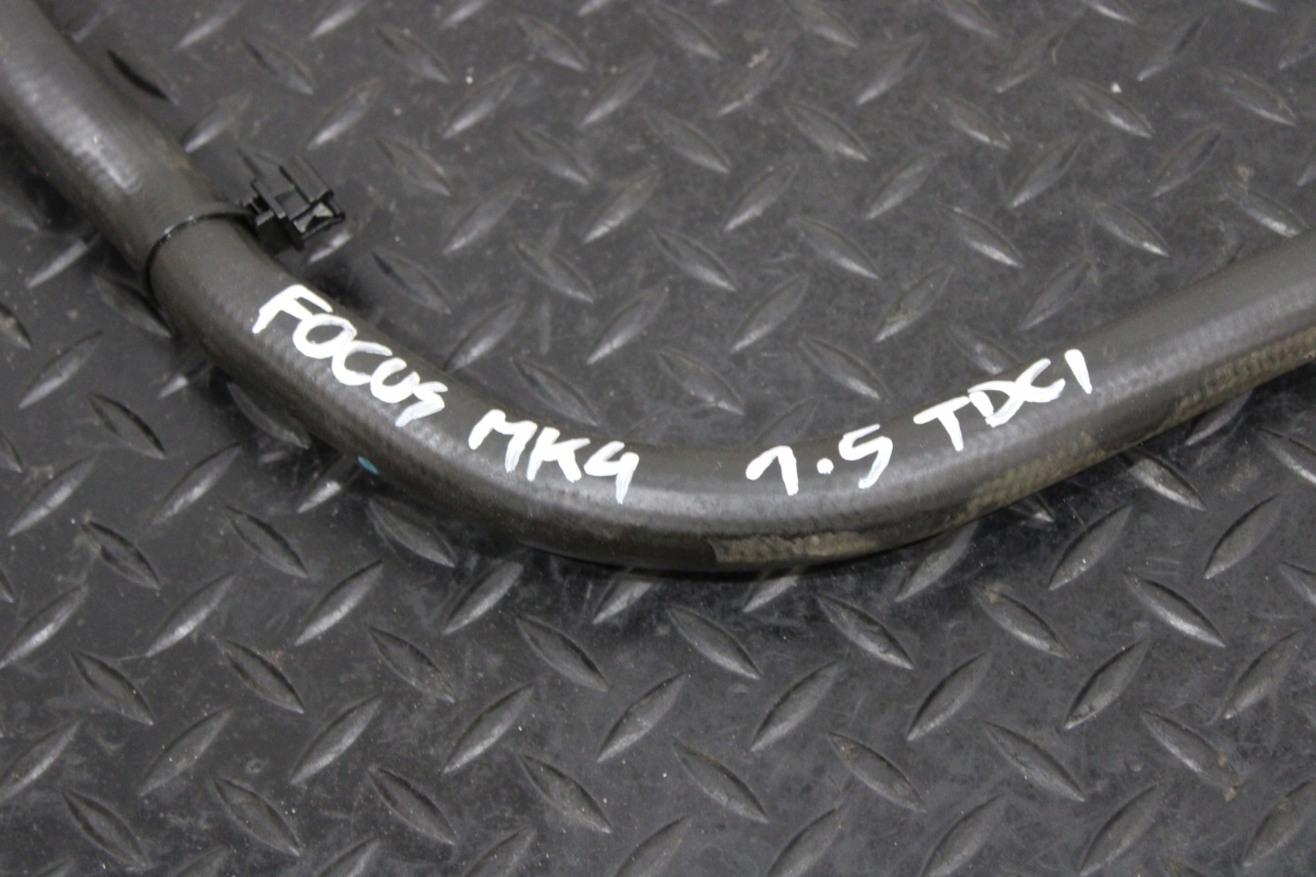 crijevo prijenos vode FORD FOCUS MK4 ST-LINE 1,5TDCI JX61-8D059-VD