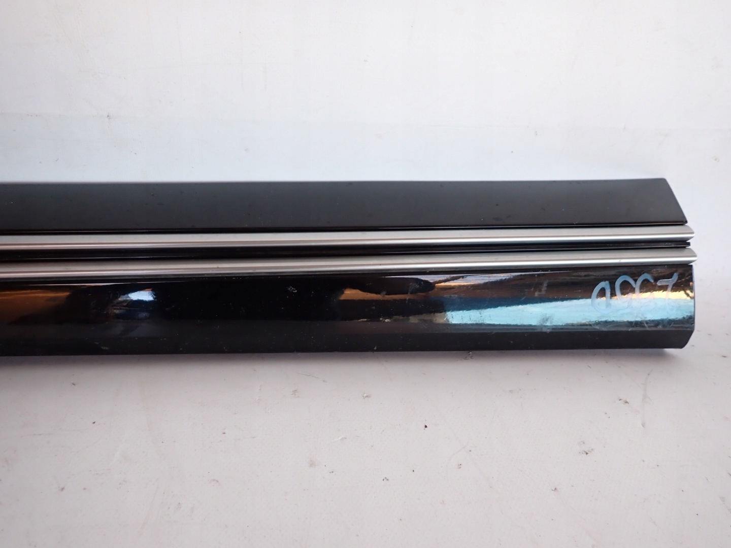KIA EV6 21- moulding door left front