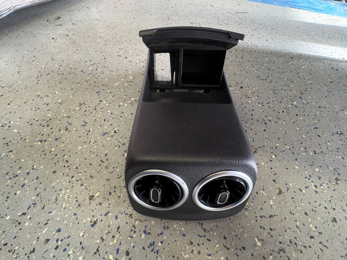 MERCEDES A klasse W177 lüftungsgitter des lüfters hinten mitte mitteltunnel A1776804101
