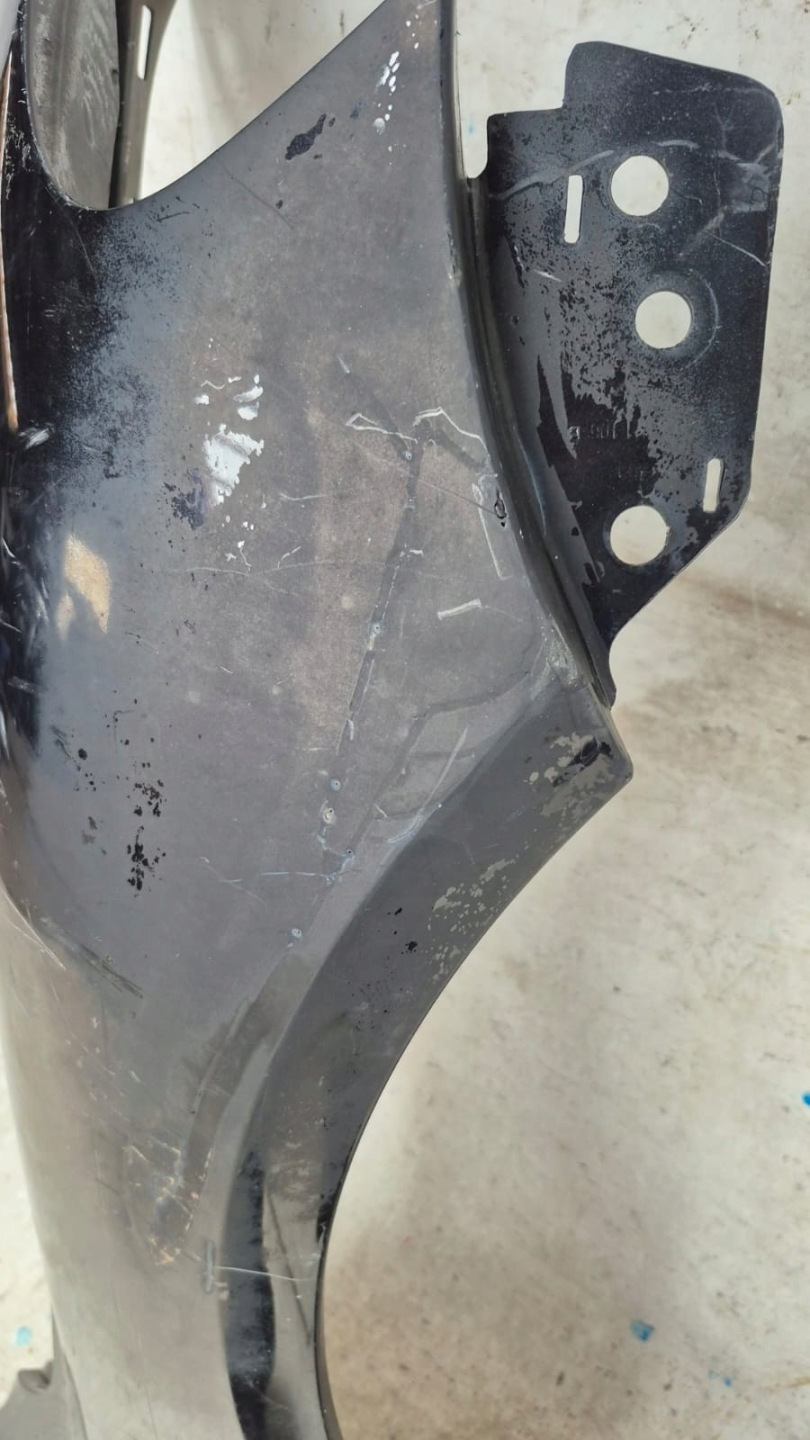 VW TOUAREG and 1 02-06 fender front front right