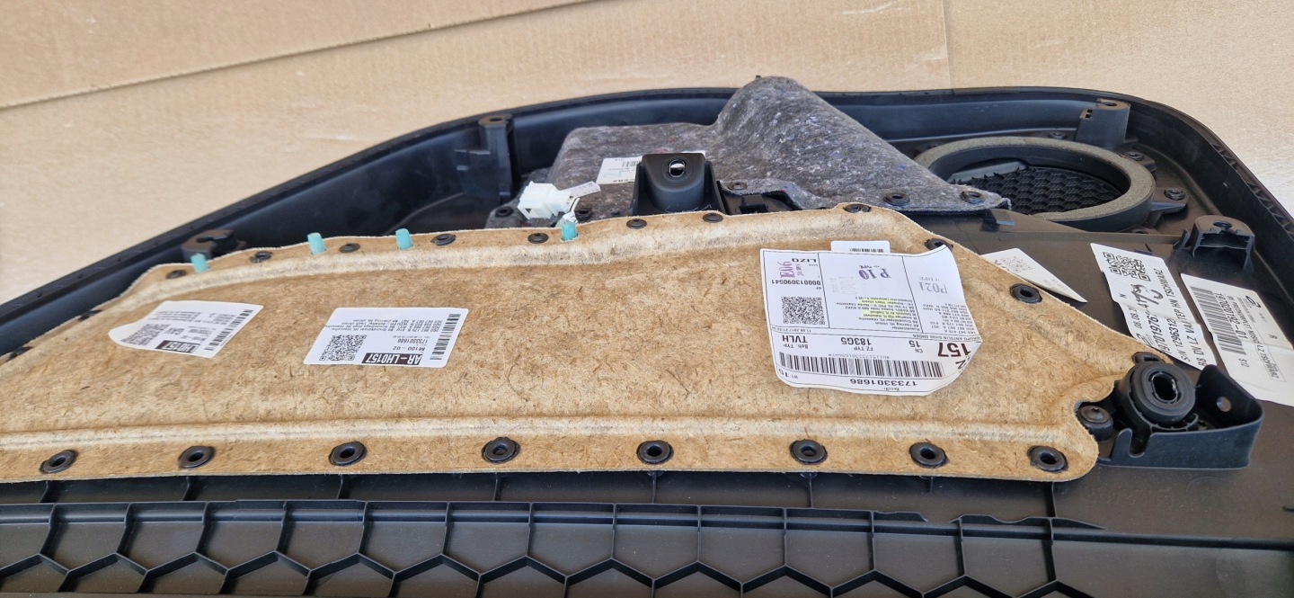 side door PASSAT B8 KOMBI leather rear part left original