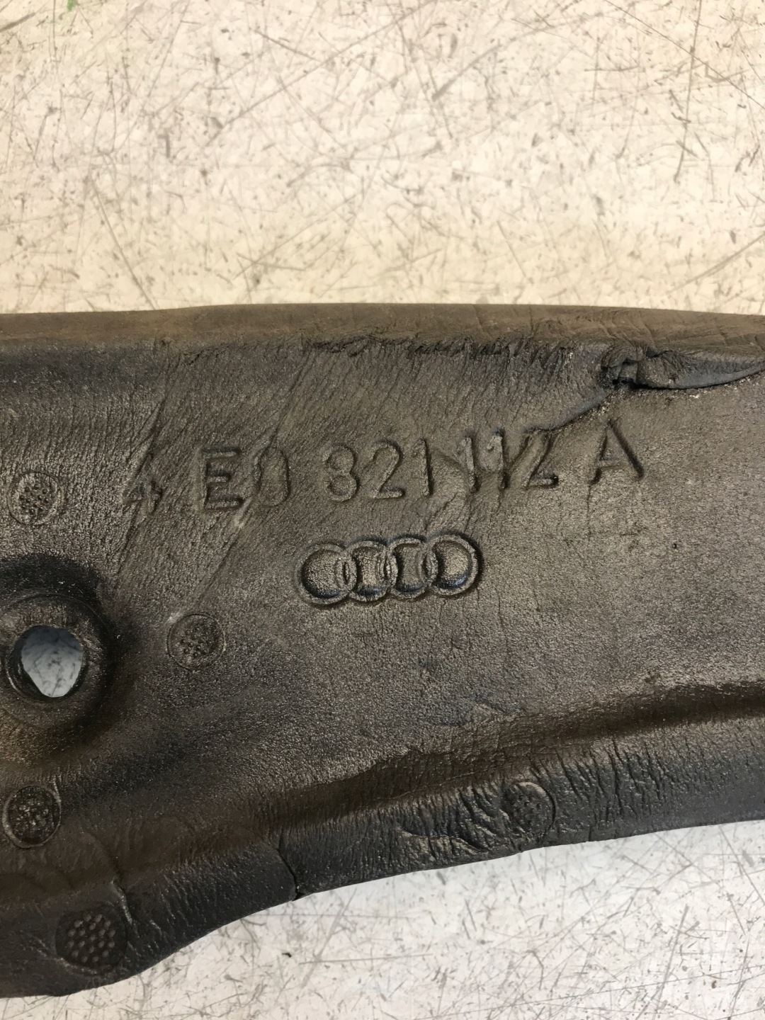Insonorisation Aile Droite Avant AUDI A8 D3