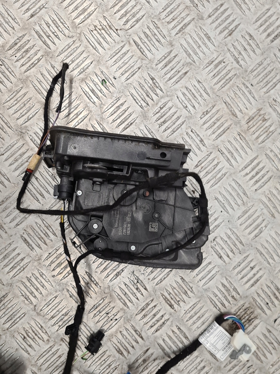 BMW X1 F48 lock door left front 7281931