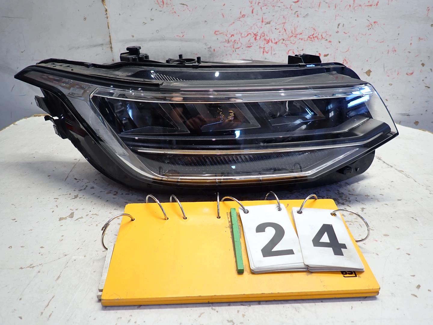 light front front right VW TIGUAN II LIFT FULL LED 2020- 5NB941036C