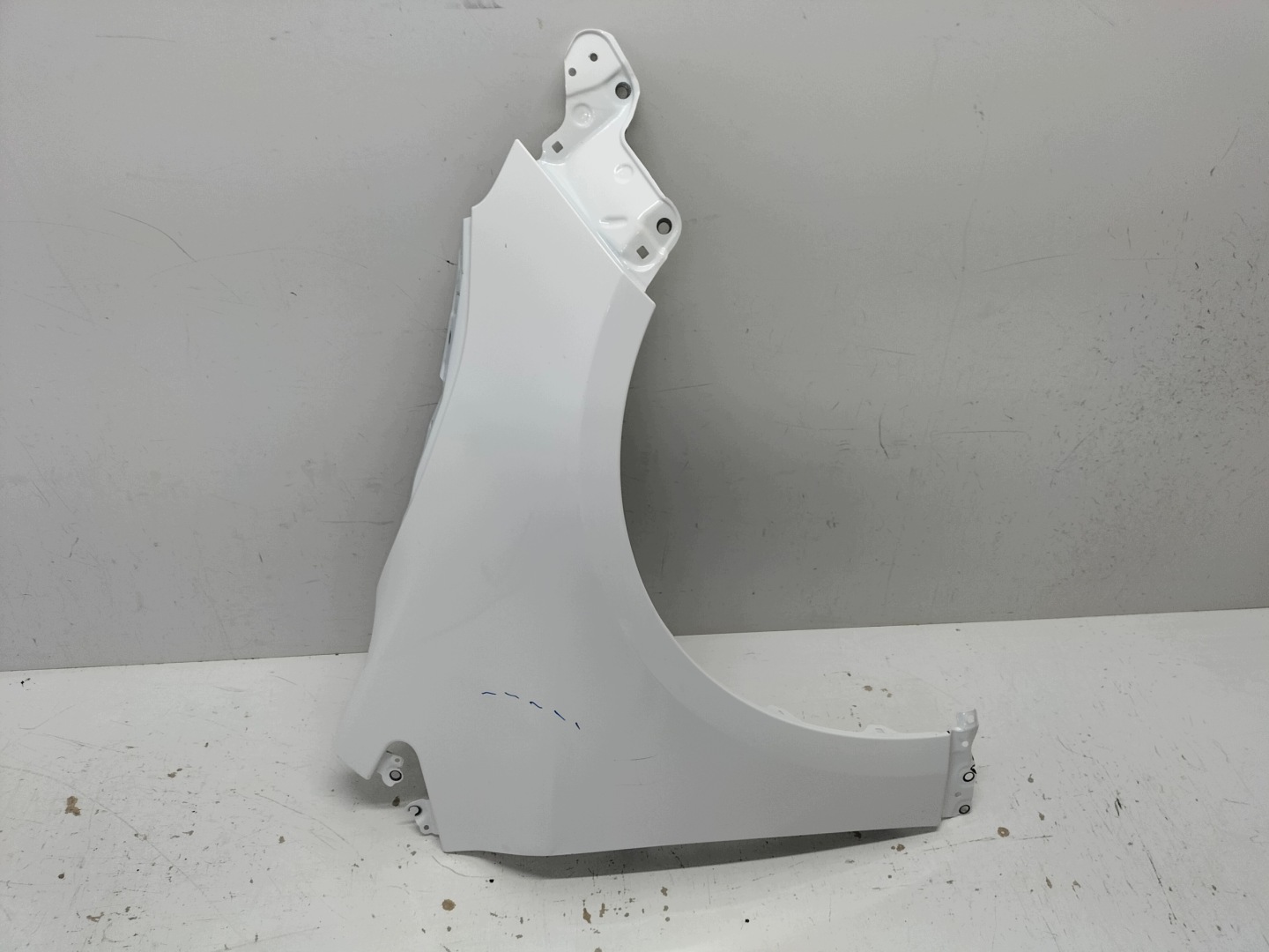 fender front front right TOYOTA COROLLA E21 18- HB KOMBI