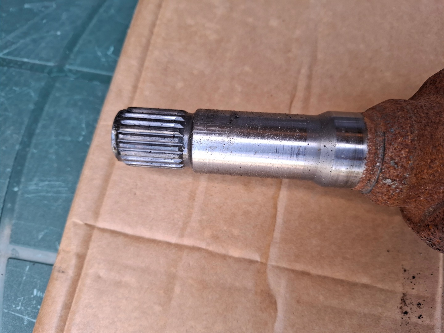 semi-axis right PEUGEOT 2008 and 1.2 VTI MANUAL 9677476680