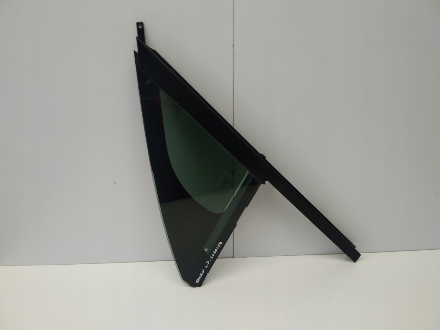 2019r Porsche Macan window door front left trojkat 95B845113 original