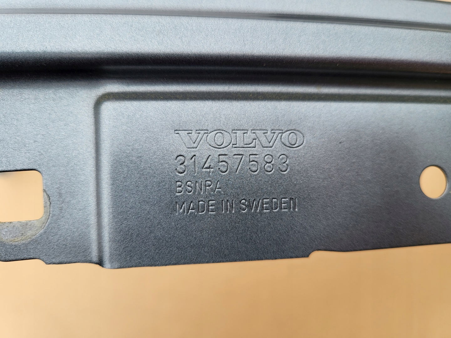 sinistra parafango VOLVO XC40 spoiler-IN HYBRID colore 714