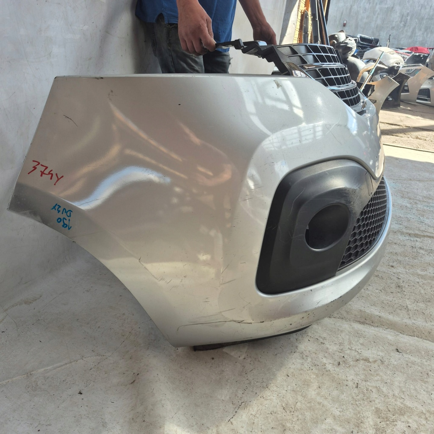 RENAULT TRAFIC III 3 OSOBOWY 14- bumper front front 620223916R