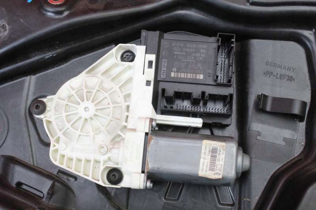 window regulator left front EU 3C8837755D VW PASSAT CC 08-12