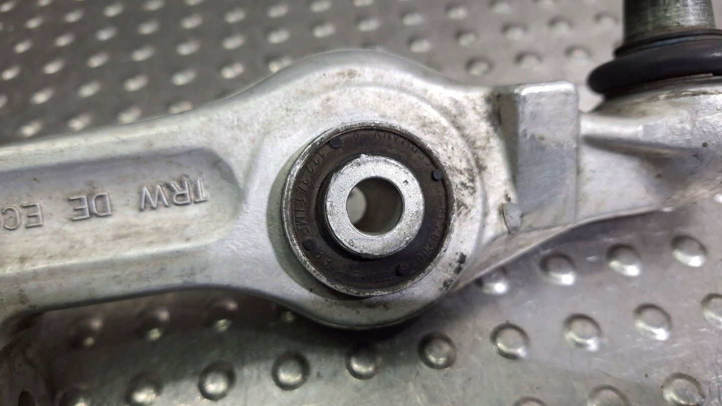 arm left front lower PROSTY AUDI A4 B5 A6 C5 A8 D2 PASSAT B5 SUPERB and