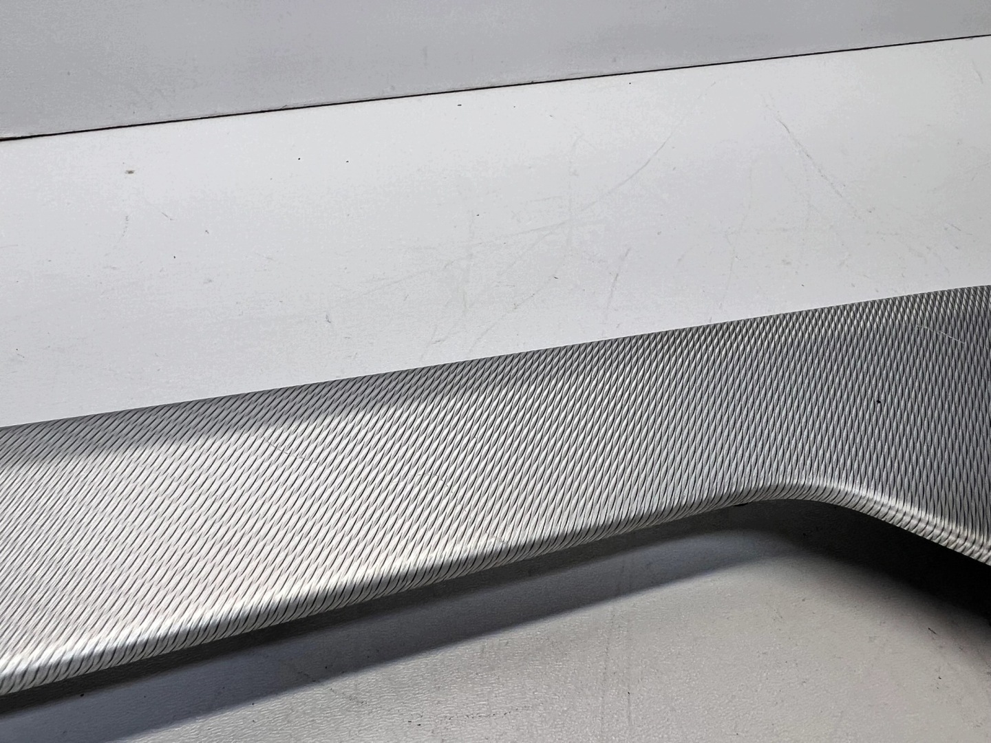 DEKOR lišta dveře levý předek AUDI A4 B9 8W0867409
