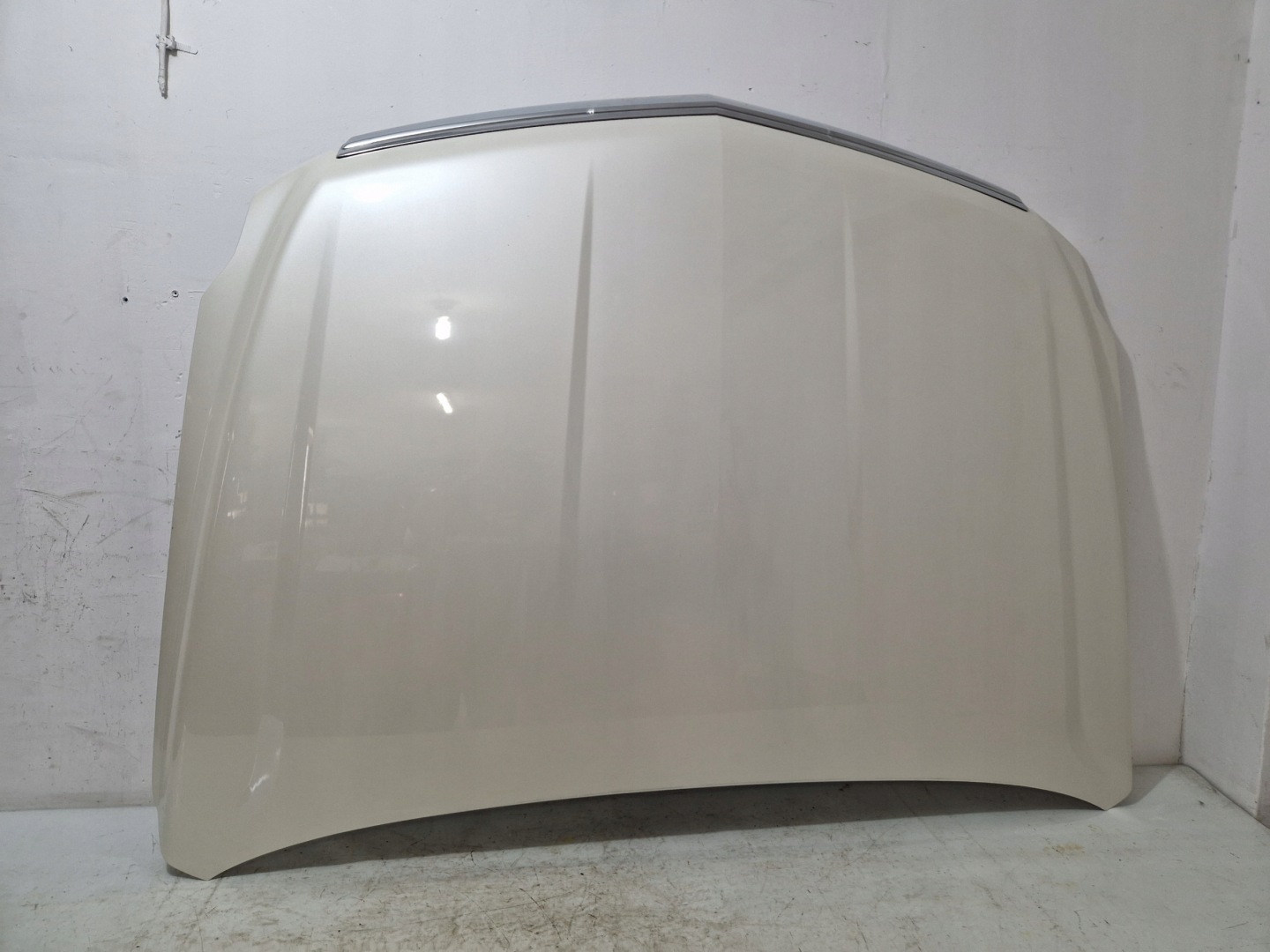 CADILLAC ESCALADE IV 2014 - Capot CHROM BNG