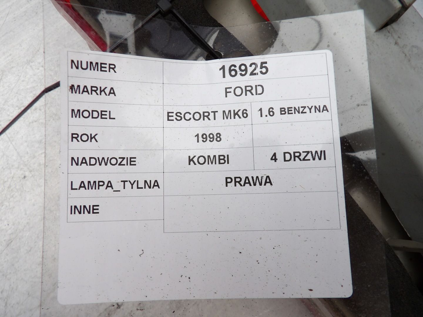 Ford Escort MK6 light rear right kombi 91AG13N004
