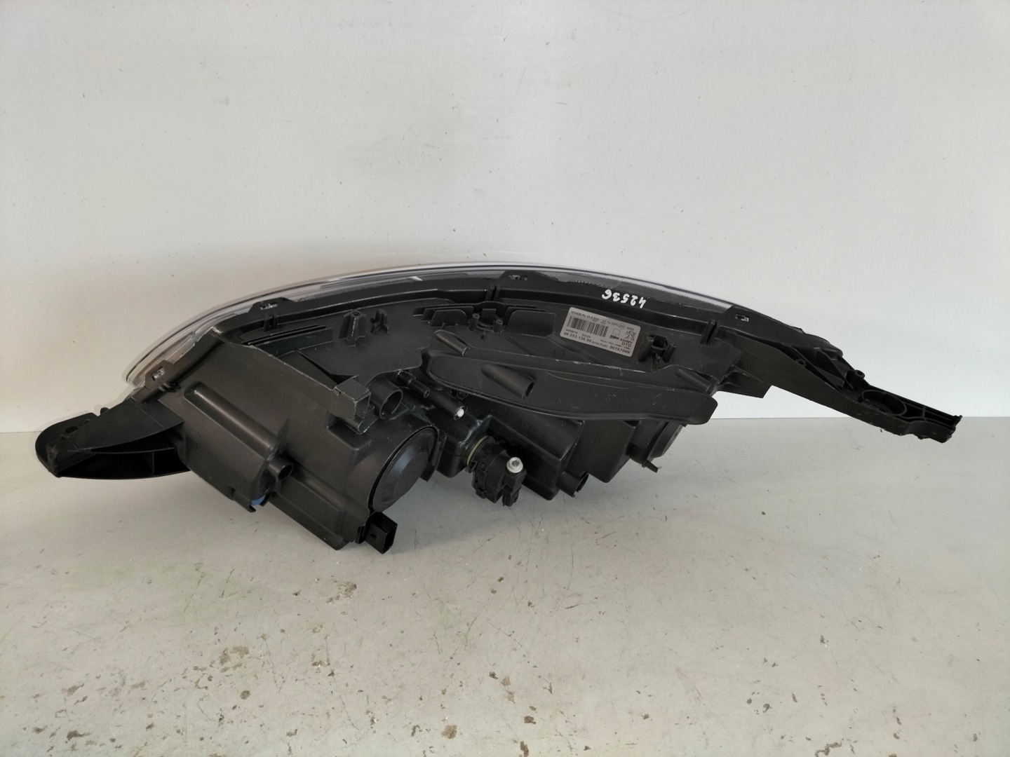 light front reflektor right PEUGEOT 2008 and LIFT 16-19