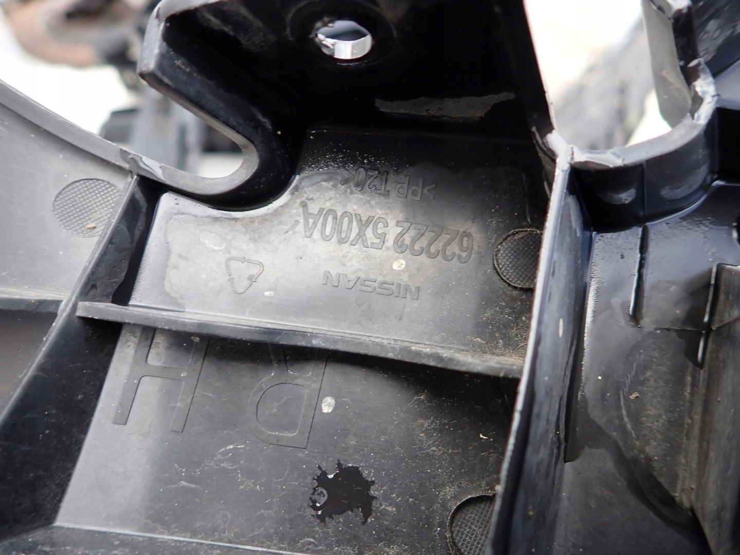 NISSAN NAVARA III 3 LIFT 10-14 support right front