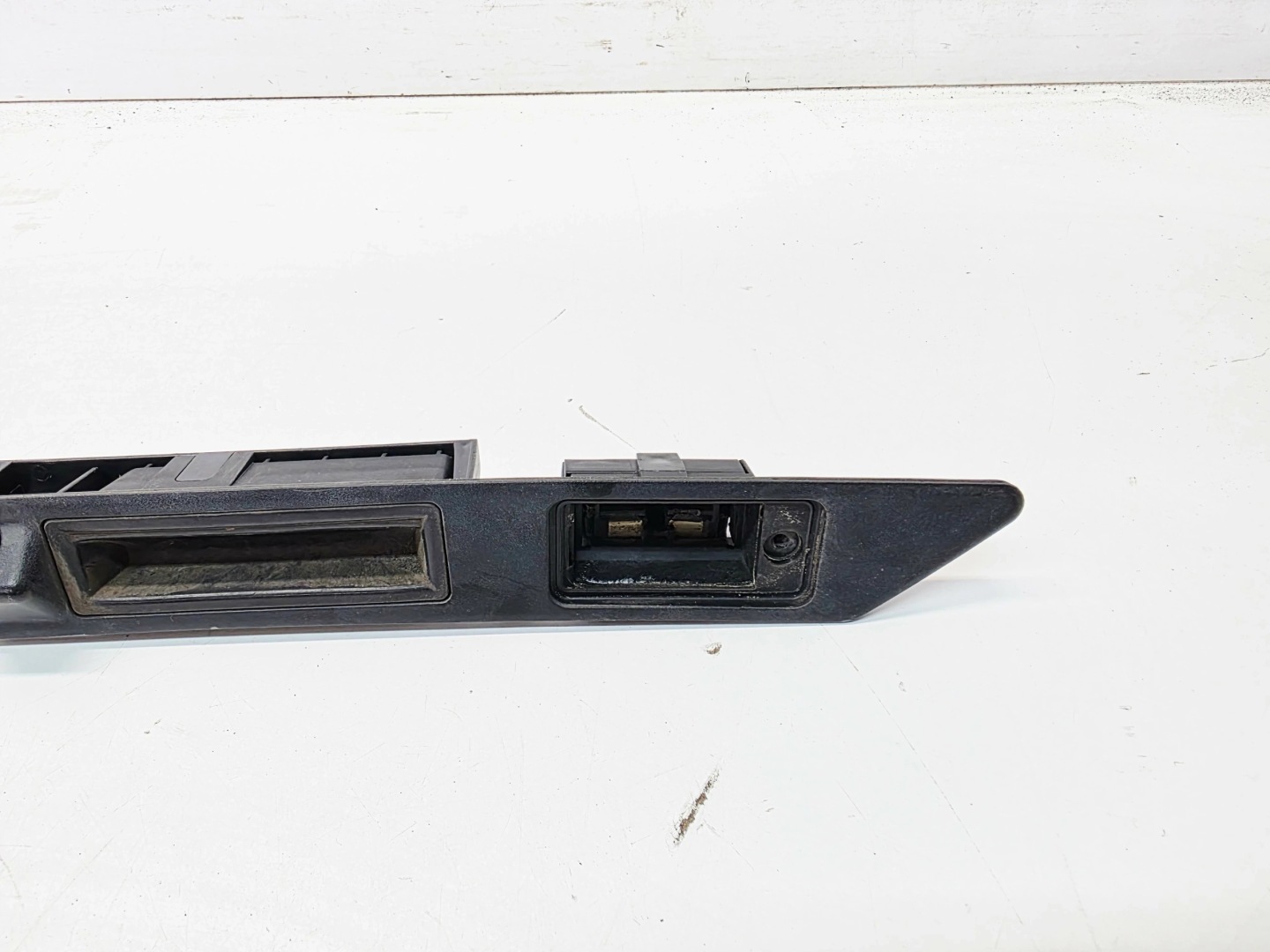 cap backlight signs AUDI A6 C6 Q7 4L 4L0827574