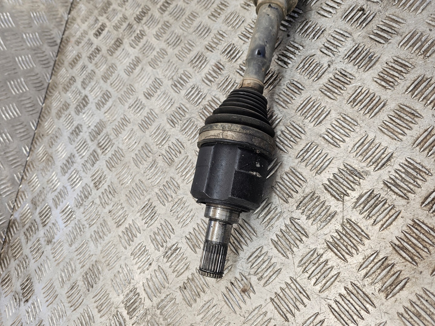 HYUNDAI IX35 semi-axis right joint Y930R Y930RNFDA571VB 1.7CRDI