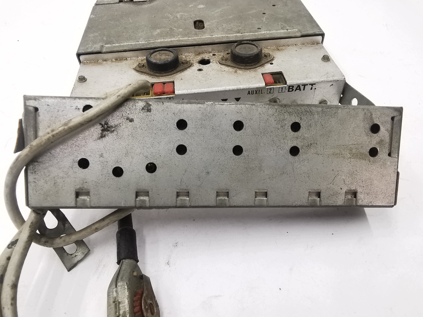 RADIO SAMOCHODOWE AUTOVOX RA176/A