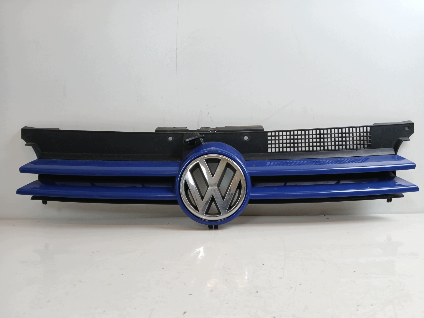 VW GOLF IV grill grille radiator blue 1J0853655G