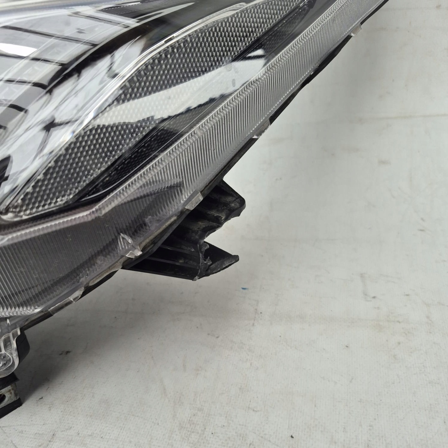 MITSUBISHI ECLIPSE CROSS 18- light left front front FULL LED