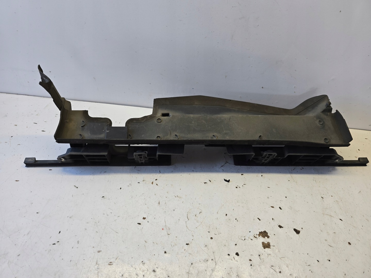 OPEL ASTRA J LIFT plastic supports of the front support pillar holder front