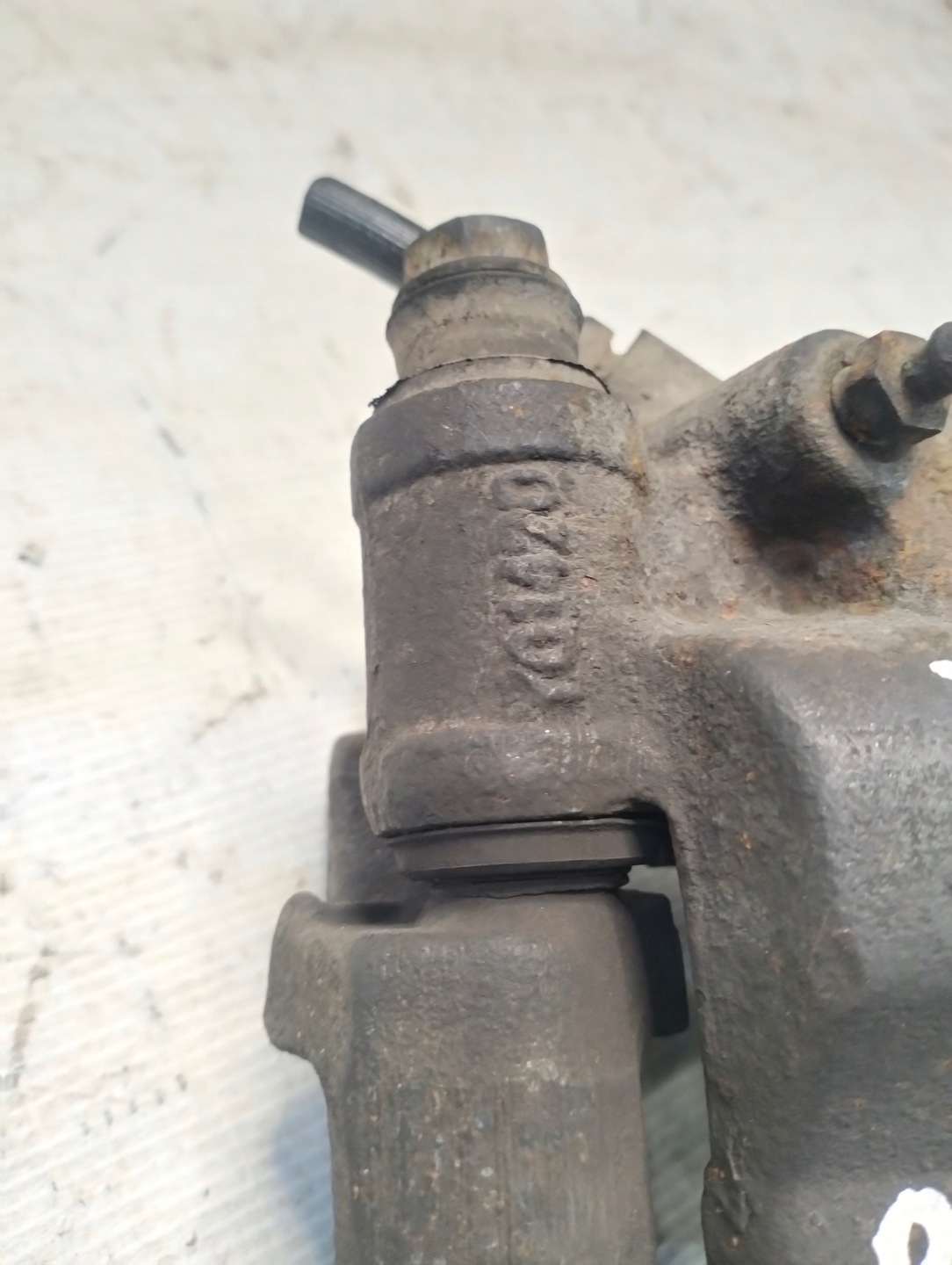 caliper brake BOSCH right front OPEL MOVANO A FL 04r 2.5 CDTI