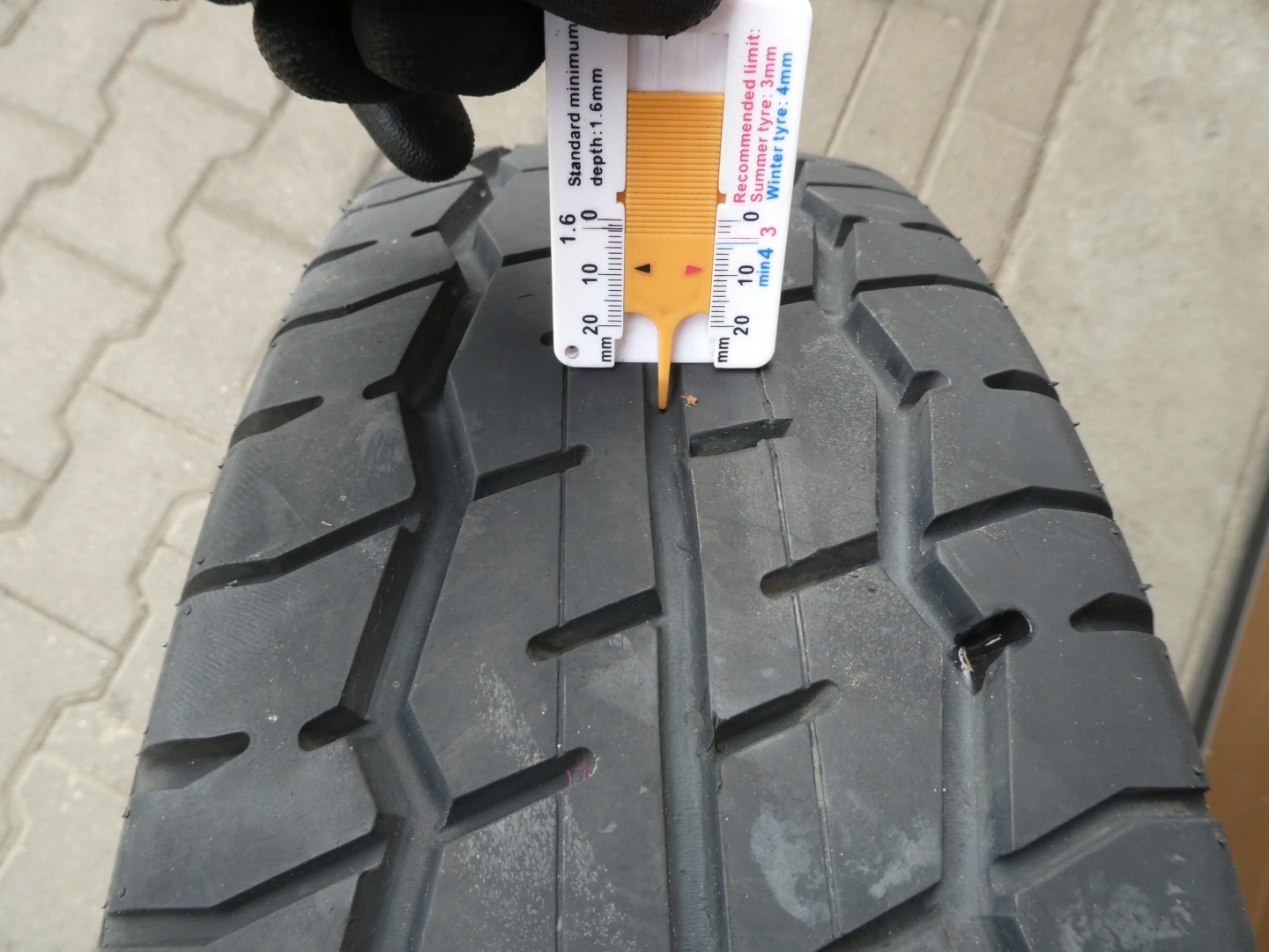1x Reifen WESTLAKE 225/70/15 2007R