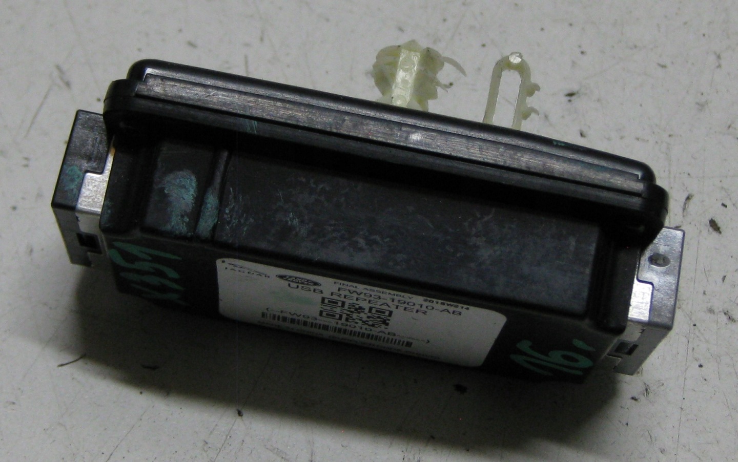 JAGUAR XJ X351 FL 3.0 D 16R control unit module USB FW93-19010-AB