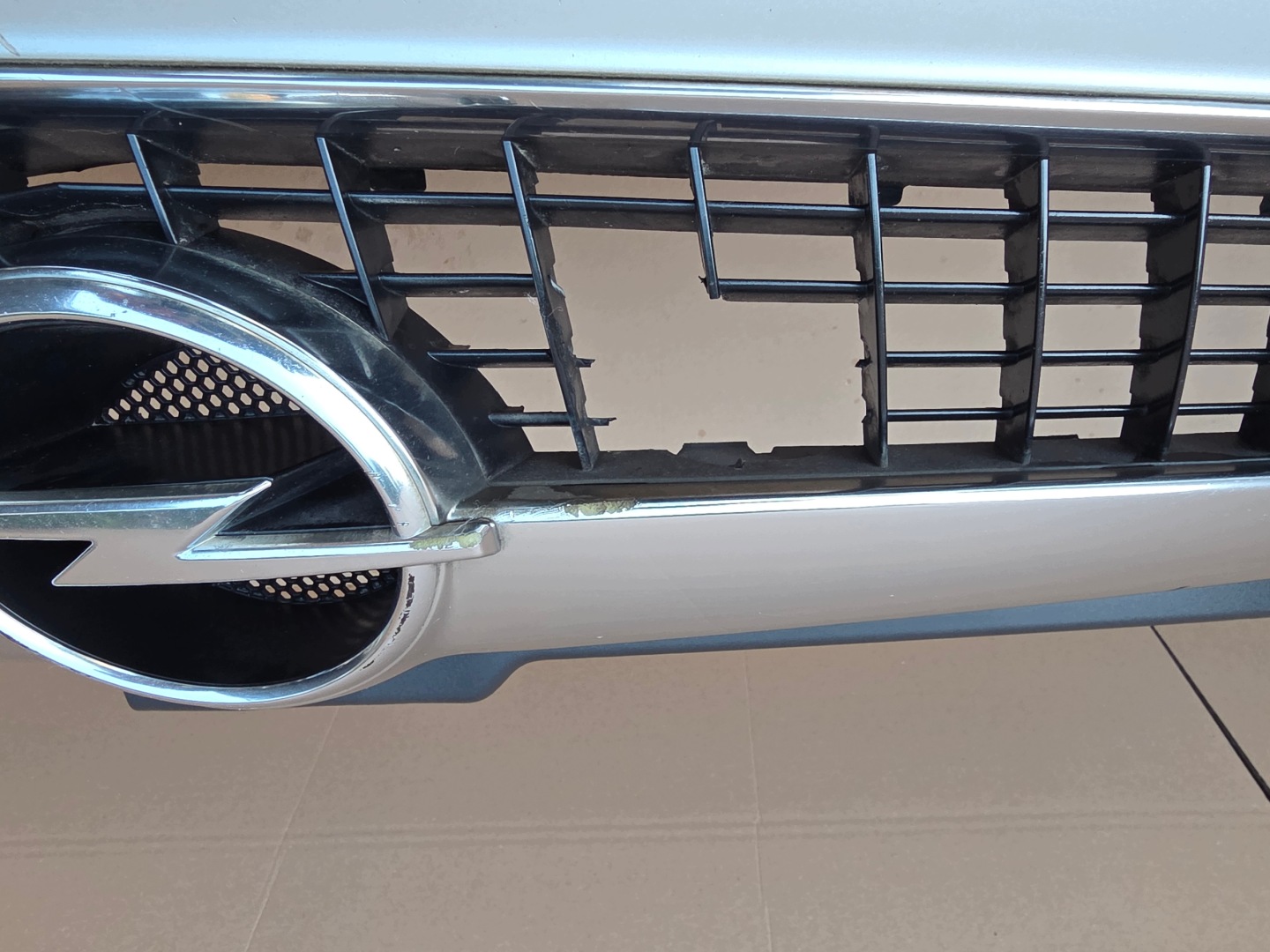 OPEL VECTRA C SIGNUM LIFT front bumper front grille 4 pdc sensors