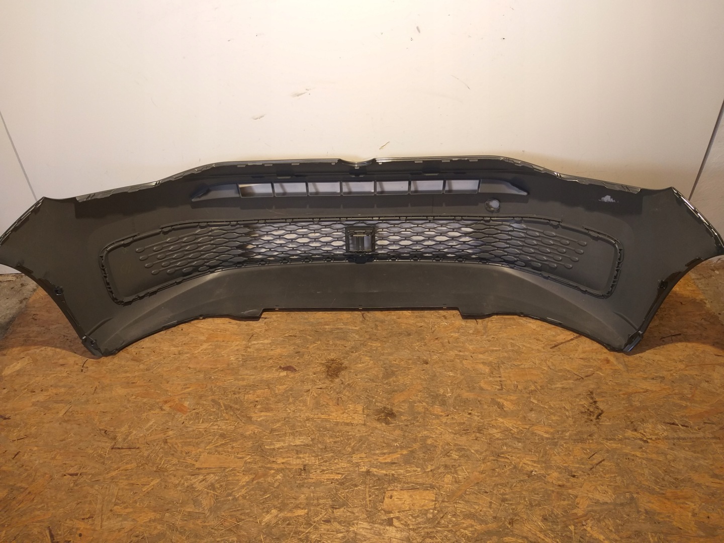 bumper front VW Volkswagen Caddy V 2K7 2K7807221A