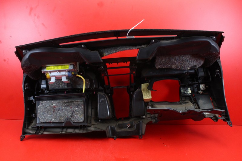 dashboard instrument panel console cockpit airbag EU TOYOTA YARIS 2 II 05-09