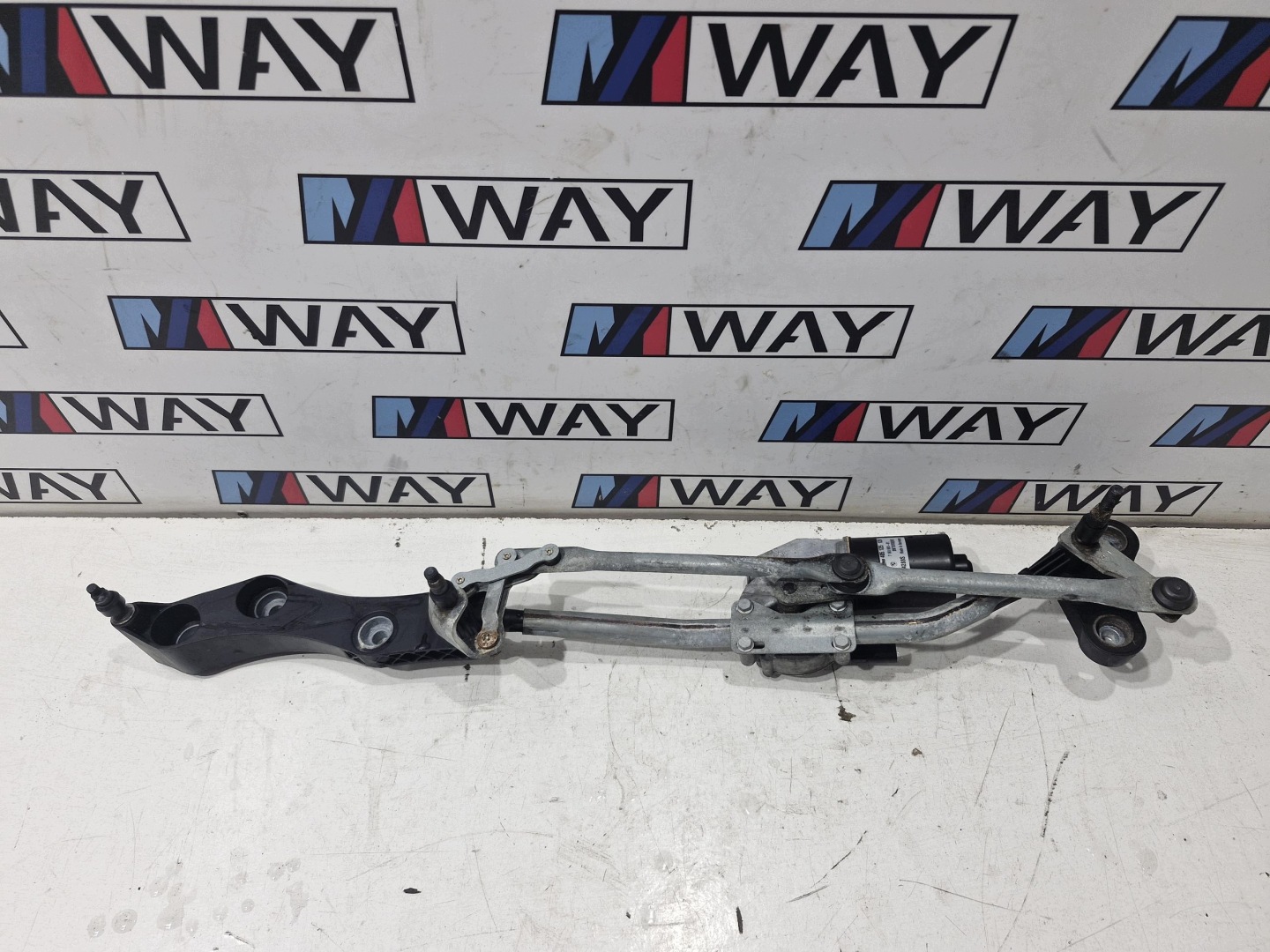 7194029 BMW E60 E61 E63 E64 Wischergestänge Motor vorne