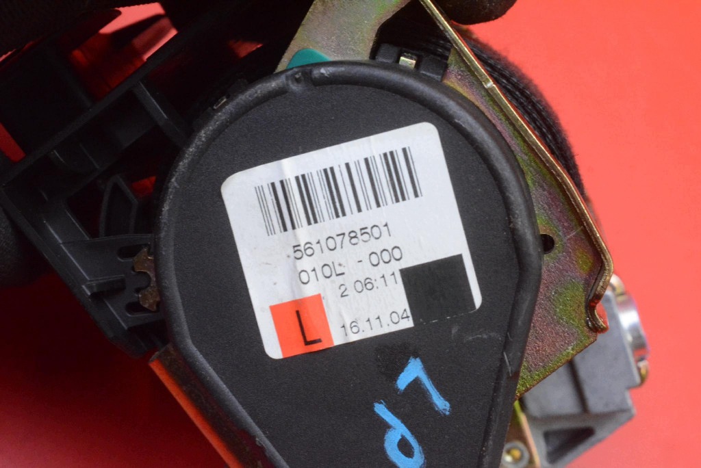 seat belt left front adjuster S1826674312W BMW E65 E66 01-05