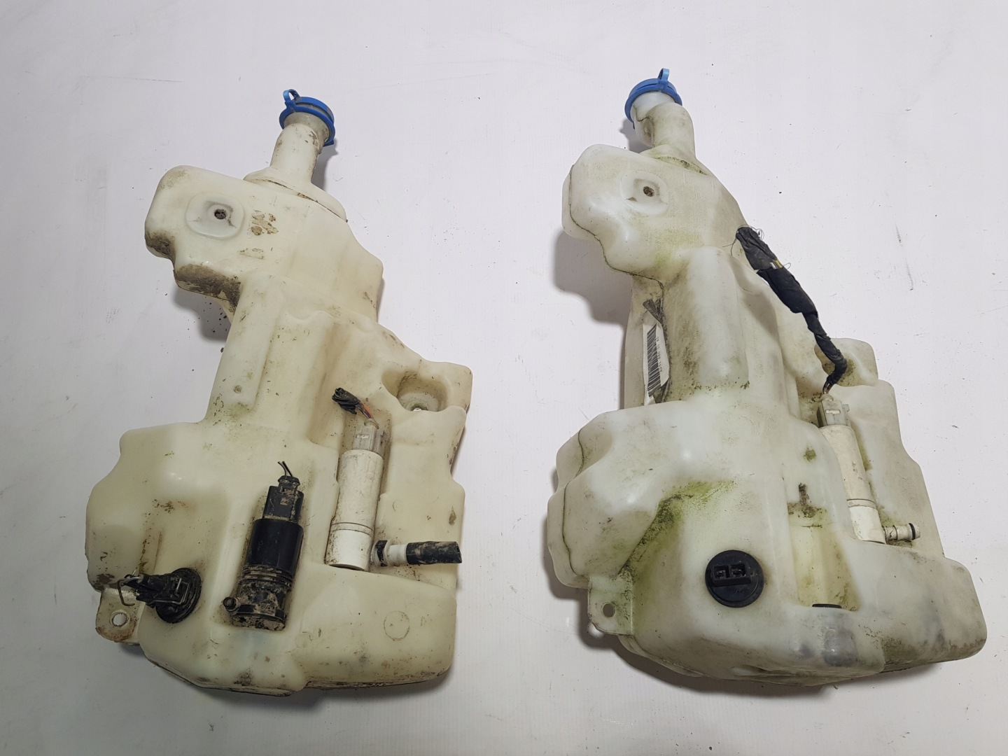 Behälter Spritzdüse MERCEDES W251 A2518690020