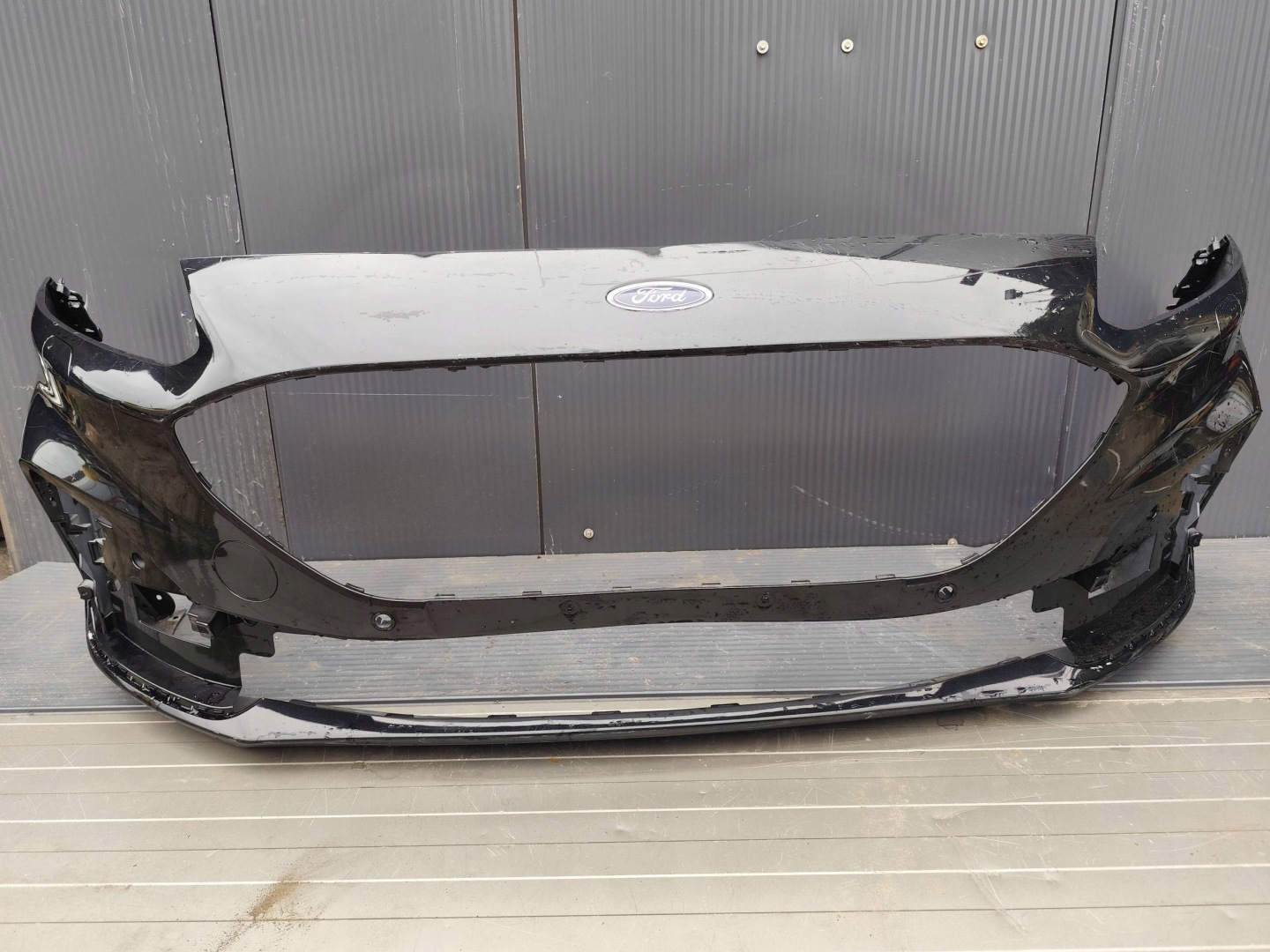 FORD KUGA MK3 ST LINE bumper front 6xPDC