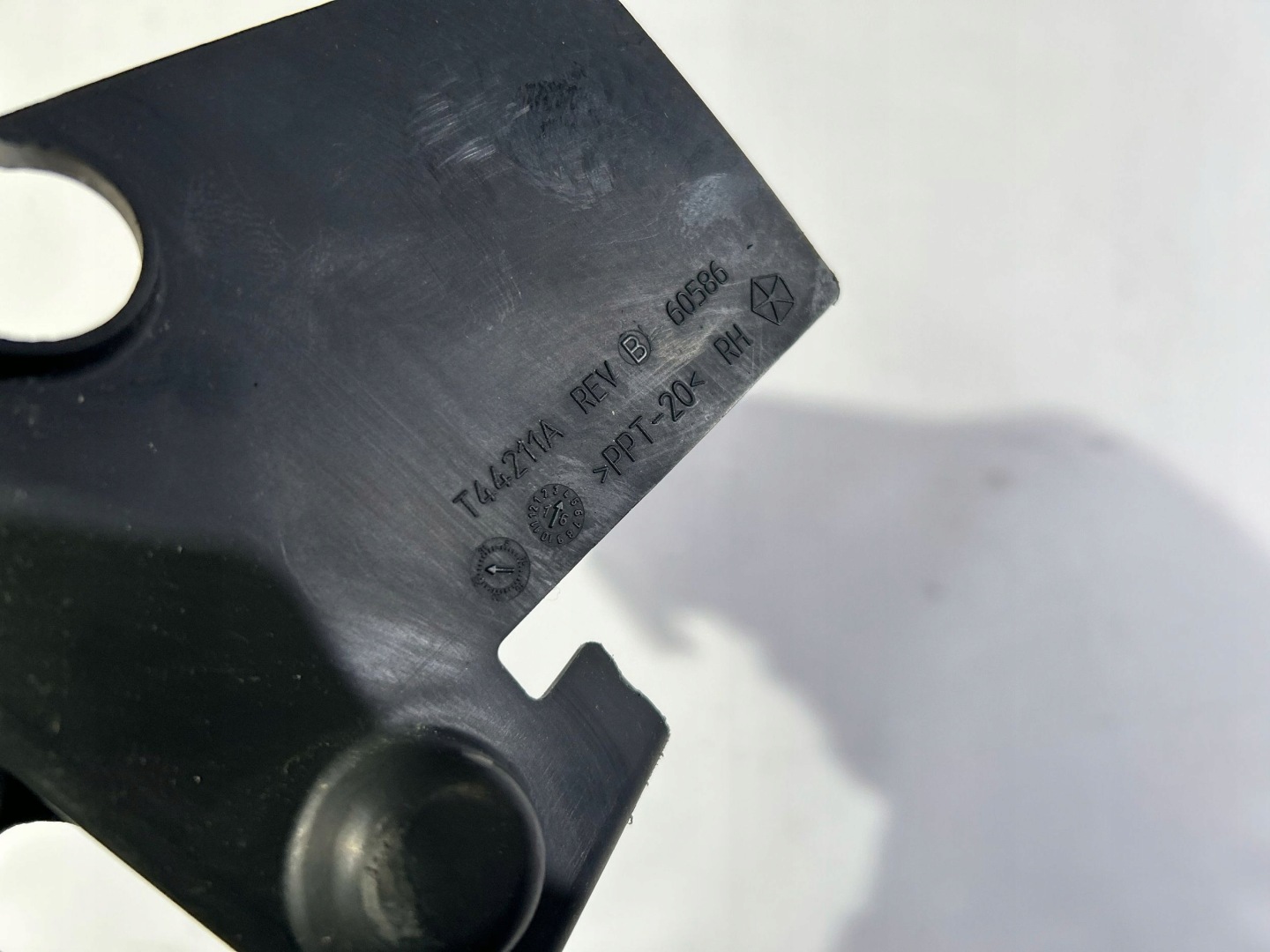 intake drain air duct air line right right Dodge Durango 2014