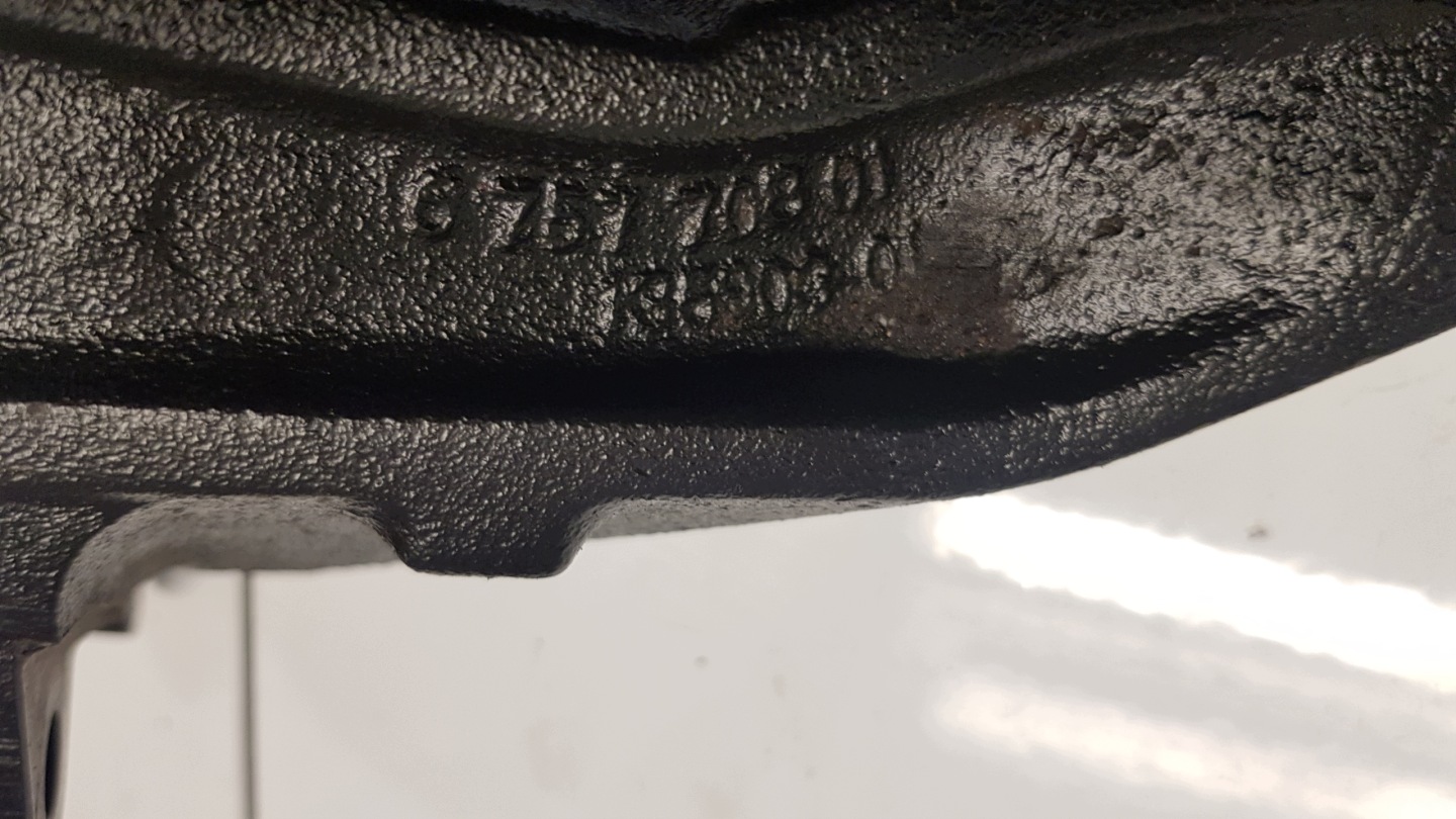 BMW X5 E53 N62B44 supporto staffa motore 675770801