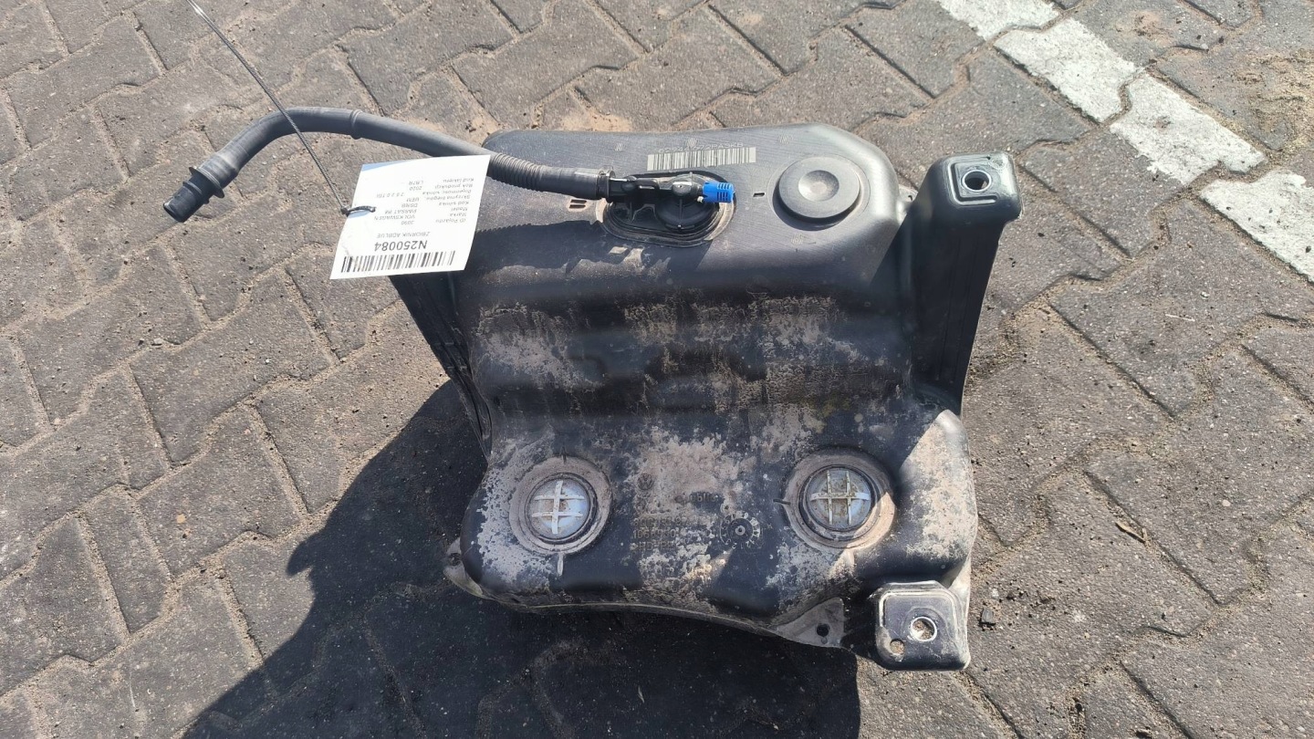 Behälter ADBLUE 3Q0131877D VOLKSWAGEN PASSAT B8