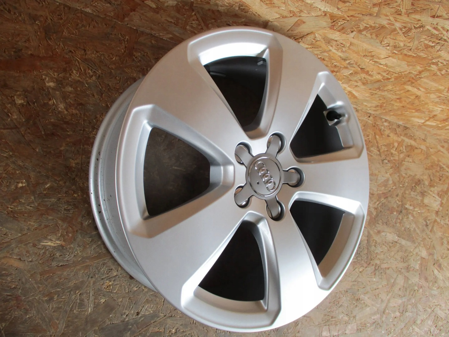 disk hliníkový AUDI A3 8V 6,5Jx17 ET43 5X112