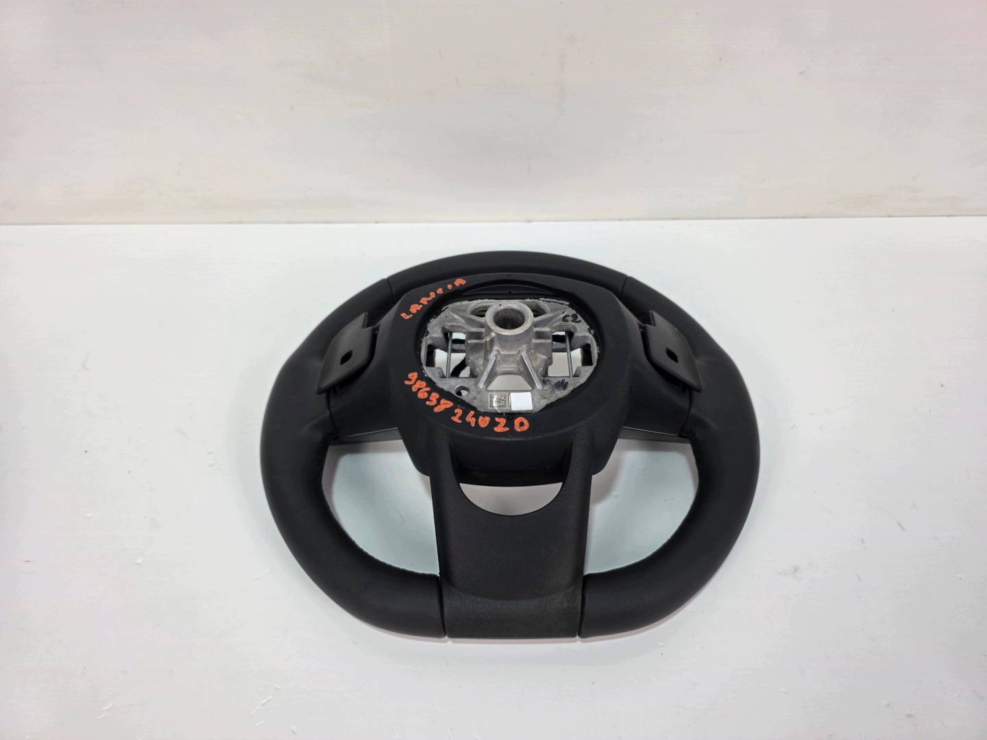 steering wheel, MULTIFUNKCJA leather with shifting LANCIA YPSILON IV L21 98638240ZD