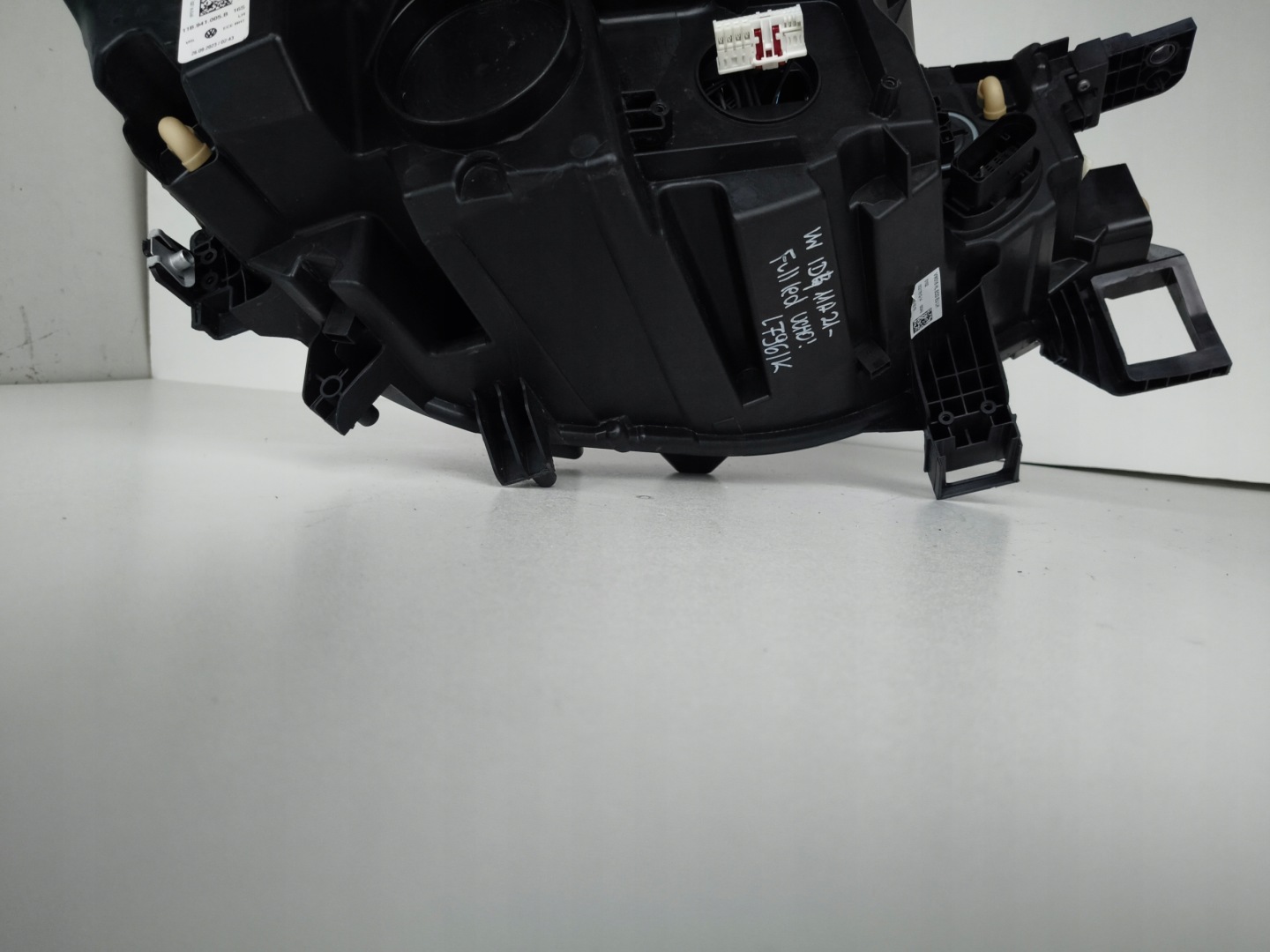licht links REFLEKTOR VW ID4 11A 20- LED