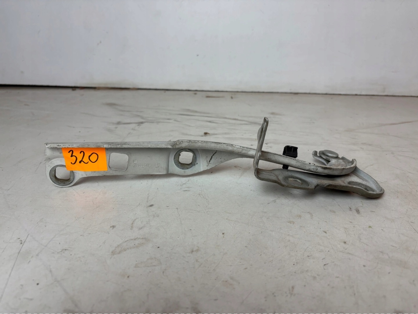 hinge bonnets front front left Opel Astra K