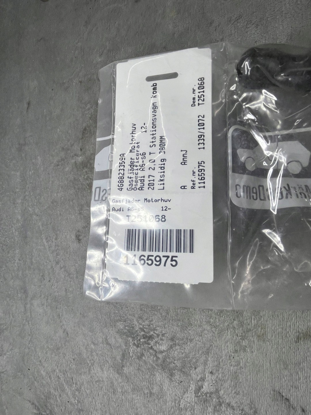 original telescope damper bonnets AUDI A6 C7 4G8823359A !J