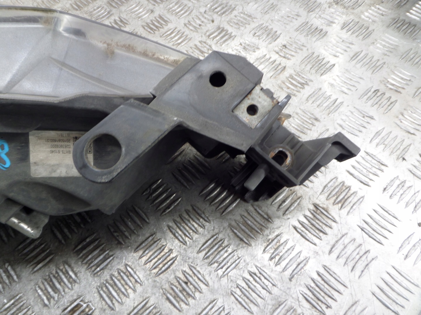 MAZDA 3 light left XENON 13-16r. BHT551040
