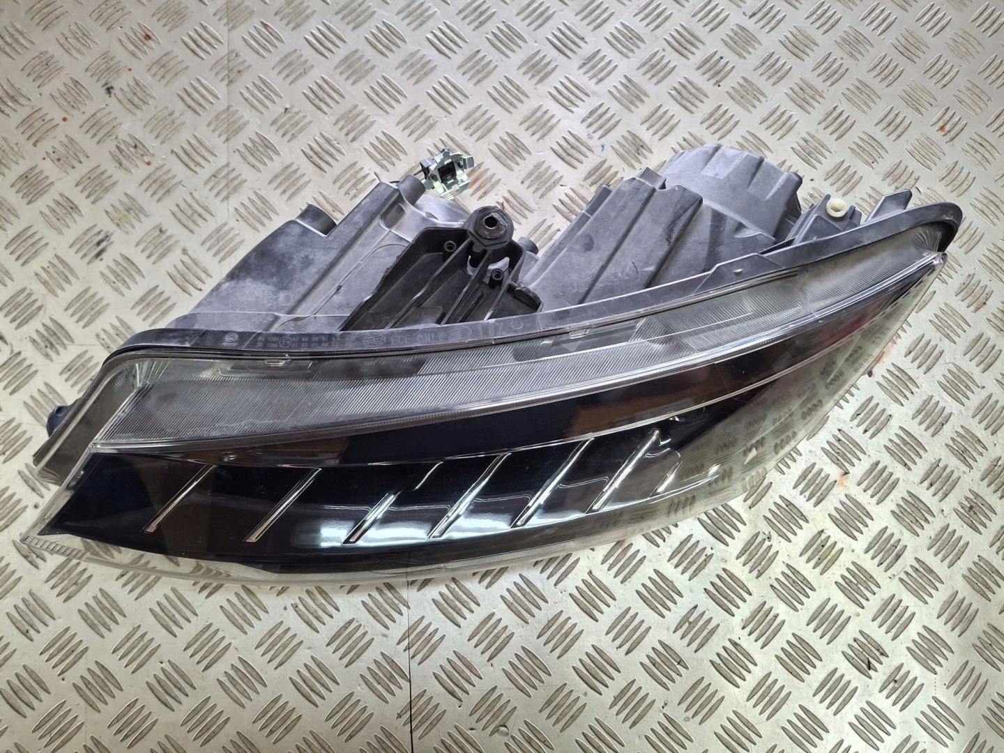 light left front lens Z LED SKODA FABIA III 2014R->