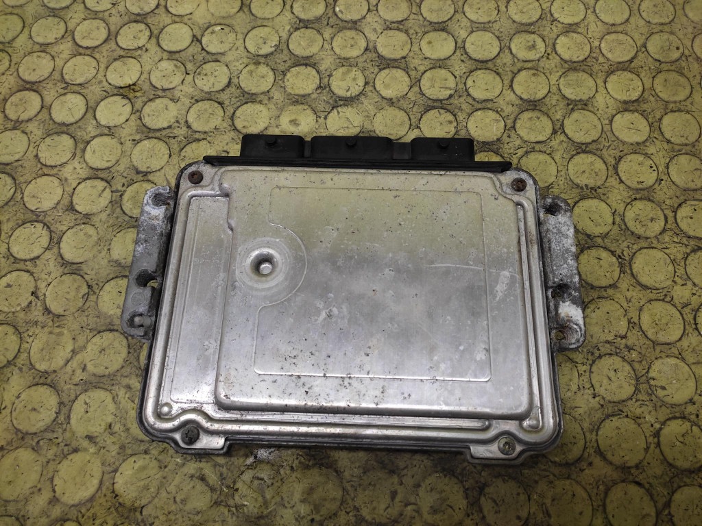 FORD FOCUS MK2 control unit of the engine 0281011801