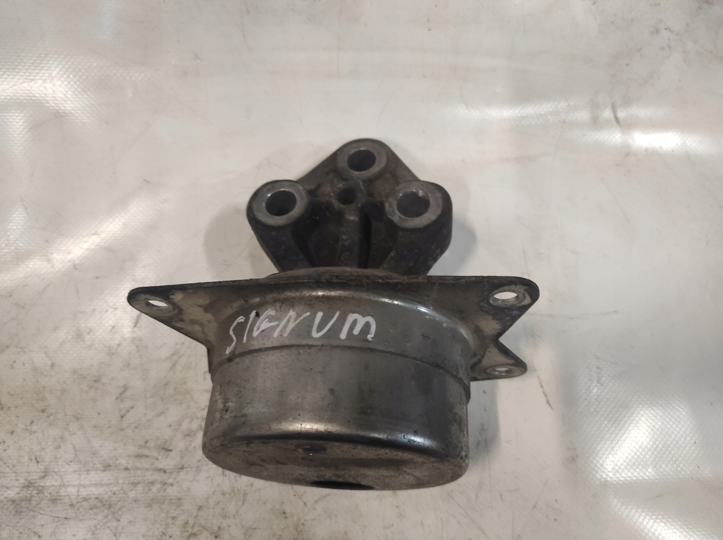 Opel Signum engine mount