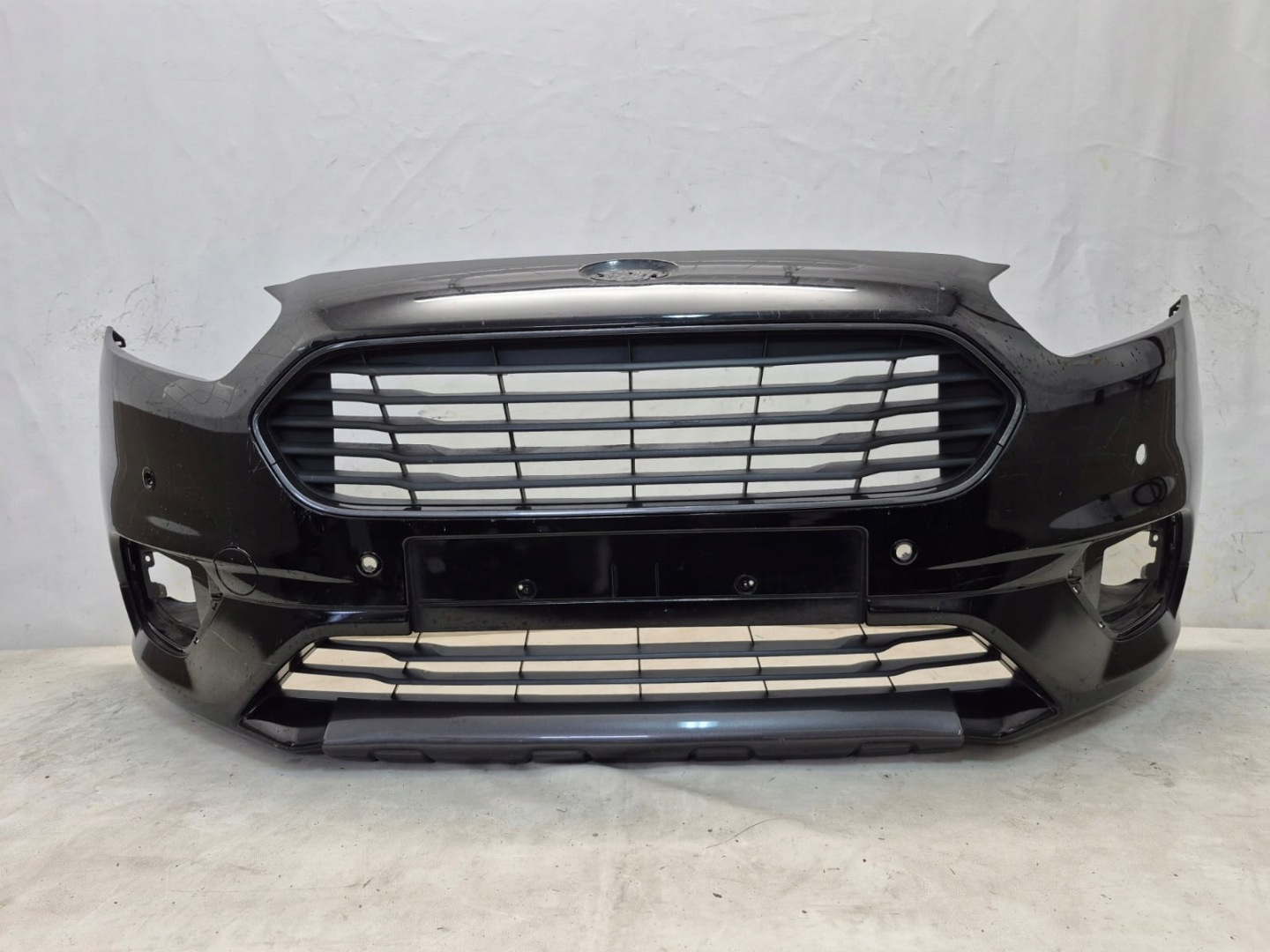 FORD TOURNEO COURIER and 1 MK1 TITANIUM LIFT 17-23 bumper front front PDC